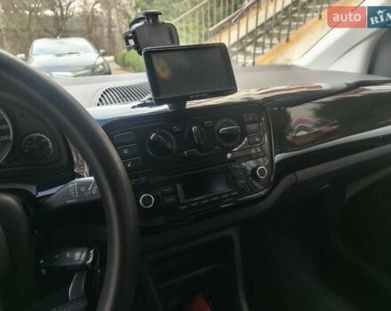 Белый Фольксваген Ап, объемом двигателя 1 л и пробегом 219 тыс. км за 5500 $, фото 6 на Automoto.ua