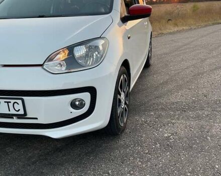 Белый Фольксваген Ап, объемом двигателя 1 л и пробегом 130 тыс. км за 7200 $, фото 12 на Automoto.ua