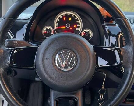 Белый Фольксваген Ап, объемом двигателя 1 л и пробегом 130 тыс. км за 7200 $, фото 1 на Automoto.ua