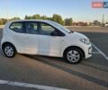 Белый Фольксваген Ап, объемом двигателя 1 л и пробегом 300 тыс. км за 4550 $, фото 1 на Automoto.ua
