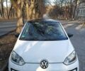 Фольксваген Ап 2013 в Каменце-Подольском на Automoto.ua Белый Фольксваген Ап, объемом двигателя 1 л и пробегом 190 тыс. км за 5600 $, фото 6 на Automoto.ua