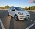 Белый Фольксваген Ап, объемом двигателя 1 л и пробегом 300 тыс. км за 4550 $, фото 2 на Automoto.ua