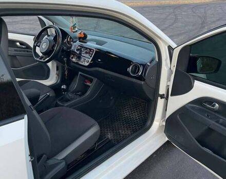 Белый Фольксваген Ап, объемом двигателя 1 л и пробегом 130 тыс. км за 7200 $, фото 10 на Automoto.ua