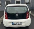 Белый Фольксваген Ап, объемом двигателя 1 л и пробегом 130 тыс. км за 7000 $, фото 1 на Automoto.ua