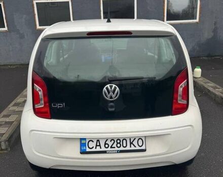 Белый Фольксваген Ап, объемом двигателя 1 л и пробегом 130 тыс. км за 6600 $, фото 1 на Automoto.ua