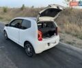 Белый Фольксваген Ап, объемом двигателя 1 л и пробегом 130 тыс. км за 7200 $, фото 2 на Automoto.ua