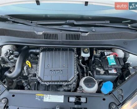 Белый Фольксваген Ап, объемом двигателя 1 л и пробегом 130 тыс. км за 7200 $, фото 9 на Automoto.ua