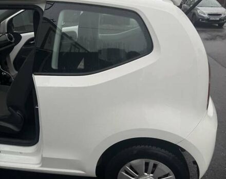 Белый Фольксваген Ап, объемом двигателя 1 л и пробегом 130 тыс. км за 7000 $, фото 6 на Automoto.ua