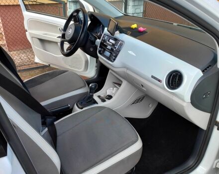 Белый Фольксваген Ап, объемом двигателя 0 л и пробегом 102 тыс. км за 5900 $, фото 6 на Automoto.ua