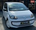 Белый Фольксваген Ап, объемом двигателя 1 л и пробегом 103 тыс. км за 5700 $, фото 1 на Automoto.ua