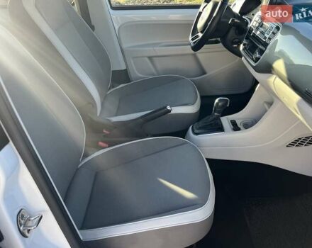 Белый Фольксваген Ап, объемом двигателя 0 л и пробегом 82 тыс. км за 5950 $, фото 18 на Automoto.ua