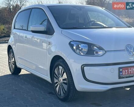 Белый Фольксваген Ап, объемом двигателя 0 л и пробегом 82 тыс. км за 5950 $, фото 10 на Automoto.ua