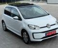 Белый Фольксваген Ап, объемом двигателя 0 л и пробегом 121 тыс. км за 8250 $, фото 1 на Automoto.ua