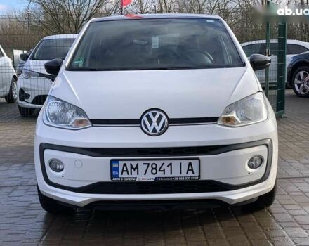 Белый Фольксваген Ап, объемом двигателя 1 л и пробегом 144 тыс. км за 6999 $, фото 4 на Automoto.ua