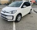 Белый Фольксваген Ап, объемом двигателя 1 л и пробегом 160 тыс. км за 7499 $, фото 1 на Automoto.ua