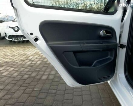 Белый Фольксваген Ап, объемом двигателя 1 л и пробегом 144 тыс. км за 6999 $, фото 25 на Automoto.ua