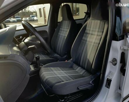 Белый Фольксваген Ап, объемом двигателя 1 л и пробегом 144 тыс. км за 6999 $, фото 24 на Automoto.ua