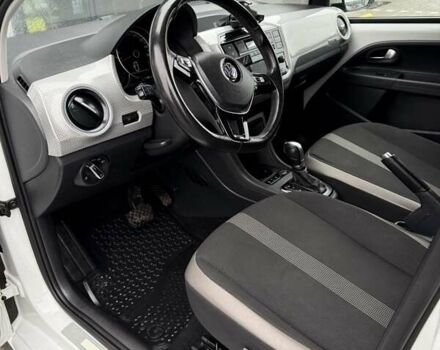 Белый Фольксваген Ап, объемом двигателя 0 л и пробегом 78 тыс. км за 8499 $, фото 14 на Automoto.ua