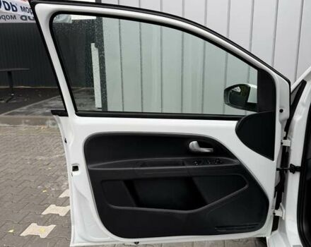 Белый Фольксваген Ап, объемом двигателя 0 л и пробегом 78 тыс. км за 8499 $, фото 12 на Automoto.ua