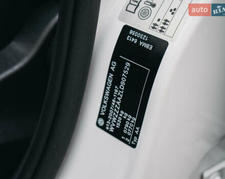 Белый Фольксваген Ап, объемом двигателя 0 л и пробегом 54 тыс. км за 10539 $, фото 56 на Automoto.ua