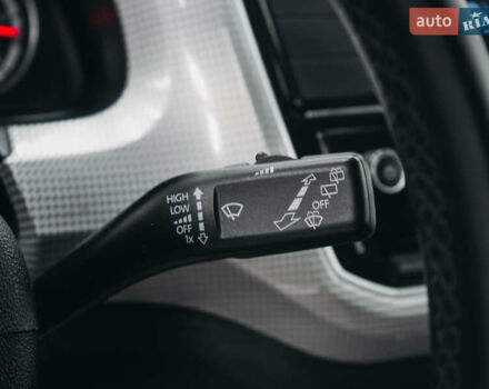 Белый Фольксваген Ап, объемом двигателя 0 л и пробегом 54 тыс. км за 10539 $, фото 38 на Automoto.ua