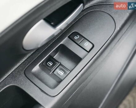 Белый Фольксваген Ап, объемом двигателя 0 л и пробегом 54 тыс. км за 10539 $, фото 31 на Automoto.ua