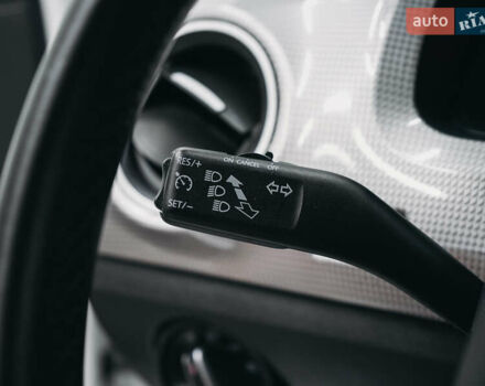 Белый Фольксваген Ап, объемом двигателя 0 л и пробегом 54 тыс. км за 10539 $, фото 37 на Automoto.ua