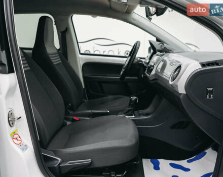 Белый Фольксваген Ап, объемом двигателя 0 л и пробегом 54 тыс. км за 10539 $, фото 53 на Automoto.ua