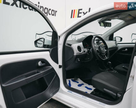 Белый Фольксваген Ап, объемом двигателя 0 л и пробегом 54 тыс. км за 10539 $, фото 28 на Automoto.ua