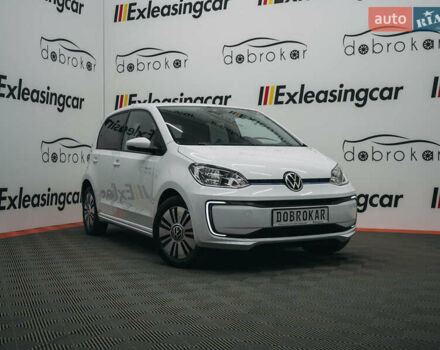 Белый Фольксваген Ап, объемом двигателя 0 л и пробегом 54 тыс. км за 10539 $, фото 3 на Automoto.ua