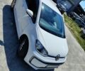 Белый Фольксваген Ап, объемом двигателя 0 л и пробегом 63 тыс. км за 12000 $, фото 1 на Automoto.ua