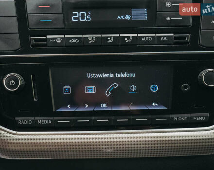 Белый Фольксваген Ап, объемом двигателя 0 л и пробегом 54 тыс. км за 10539 $, фото 45 на Automoto.ua