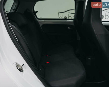 Белый Фольксваген Ап, объемом двигателя 0 л и пробегом 54 тыс. км за 10539 $, фото 50 на Automoto.ua