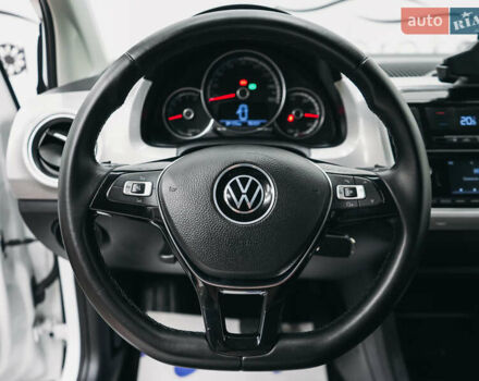 Белый Фольксваген Ап, объемом двигателя 0 л и пробегом 54 тыс. км за 10539 $, фото 33 на Automoto.ua