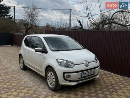 Белый Фольксваген Ап, объемом двигателя 1 л и пробегом 217 тыс. км за 5000 $, фото 1 на Automoto.ua