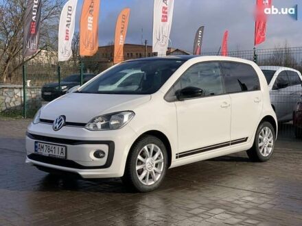Белый Фольксваген Ап, объемом двигателя 1 л и пробегом 144 тыс. км за 6999 $, фото 1 на Automoto.ua