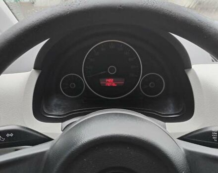 Черный Фольксваген Ап, объемом двигателя 1 л и пробегом 170 тыс. км за 5950 $, фото 5 на Automoto.ua