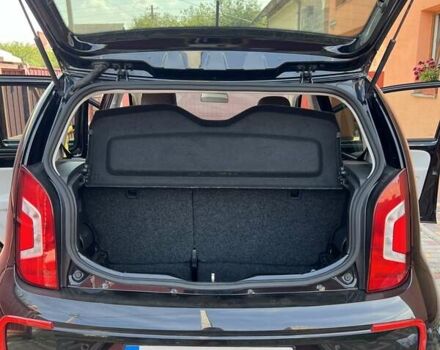 Черный Фольксваген Ап, объемом двигателя 0 л и пробегом 90 тыс. км за 7400 $, фото 6 на Automoto.ua