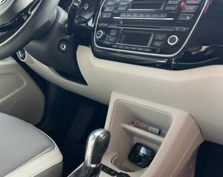 Черный Фольксваген Ап, объемом двигателя 0 л и пробегом 90 тыс. км за 7400 $, фото 16 на Automoto.ua