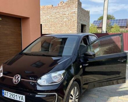 Черный Фольксваген Ап, объемом двигателя 0 л и пробегом 90 тыс. км за 7400 $, фото 5 на Automoto.ua