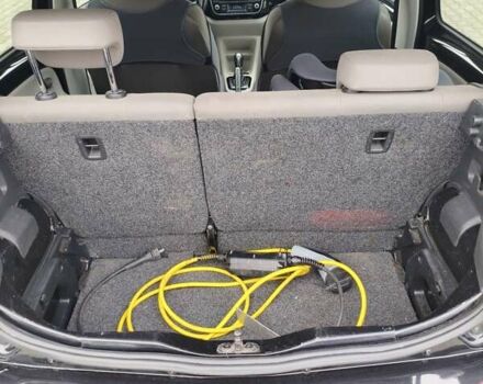 Чорний Фольксваген Ап, об'ємом двигуна 0 л та пробігом 113 тис. км за 5900 $, фото 9 на Automoto.ua