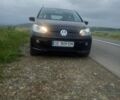 Чорний Фольксваген Ап, об'ємом двигуна 1 л та пробігом 50 тис. км за 12500 $, фото 1 на Automoto.ua