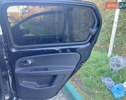 Черный Фольксваген Ап, объемом двигателя 1 л и пробегом 41 тыс. км за 6300 $, фото 24 на Automoto.ua