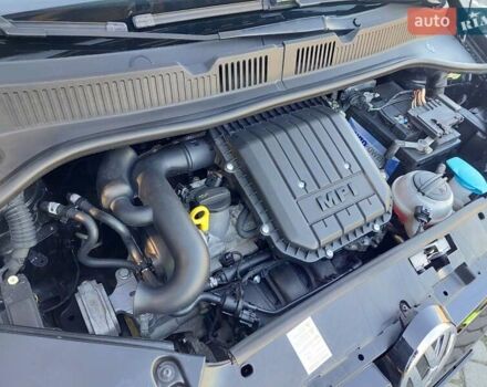 Черный Фольксваген Ап, объемом двигателя 1 л и пробегом 41 тыс. км за 6300 $, фото 45 на Automoto.ua