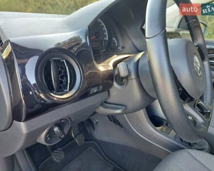 Черный Фольксваген Ап, объемом двигателя 1 л и пробегом 41 тыс. км за 6300 $, фото 33 на Automoto.ua