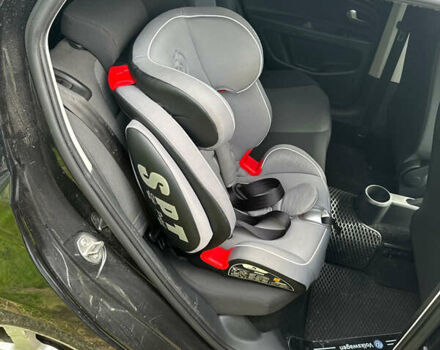 Чорний Фольксваген Ап, об'ємом двигуна 1 л та пробігом 156 тис. км за 5200 $, фото 2 на Automoto.ua