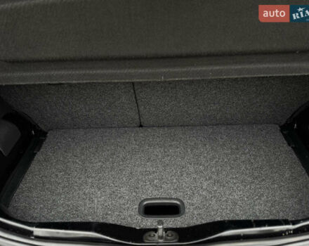 Черный Фольксваген Ап, объемом двигателя 0 л и пробегом 102 тыс. км за 6300 $, фото 5 на Automoto.ua