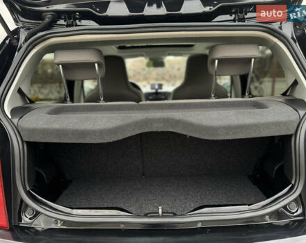 Черный Фольксваген Ап, объемом двигателя 0 л и пробегом 102 тыс. км за 6300 $, фото 11 на Automoto.ua