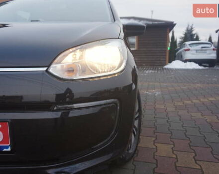 Чорний Фольксваген Ап, об'ємом двигуна 0 л та пробігом 148 тис. км за 5888 $, фото 21 на Automoto.ua