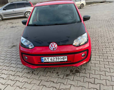 Красный Фольксваген Ап, объемом двигателя 1 л и пробегом 238 тыс. км за 4800 $, фото 1 на Automoto.ua